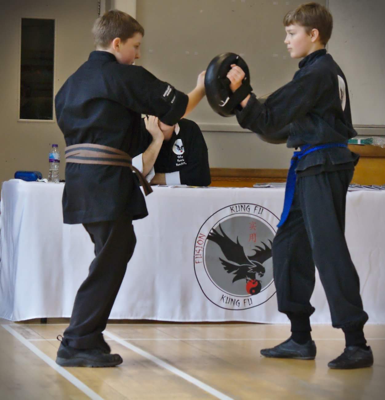 2 junior students sparring at fusion kung fu